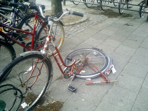 A very broken bike, but not a mountain bike.